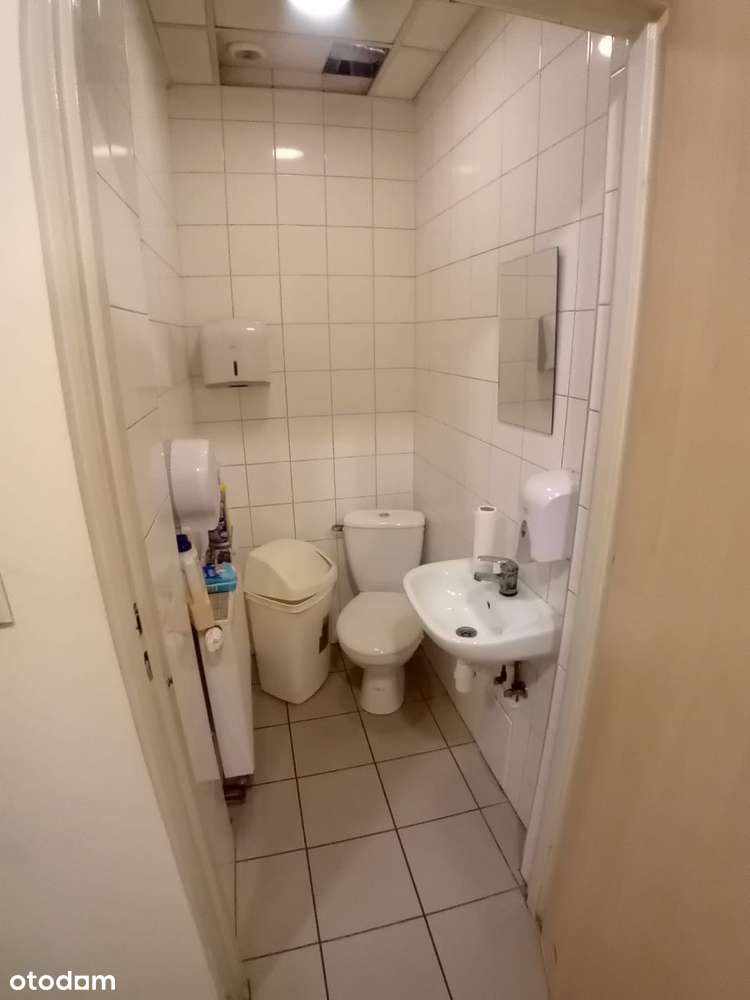 Lokal w centrum Żywca sprzedam-10