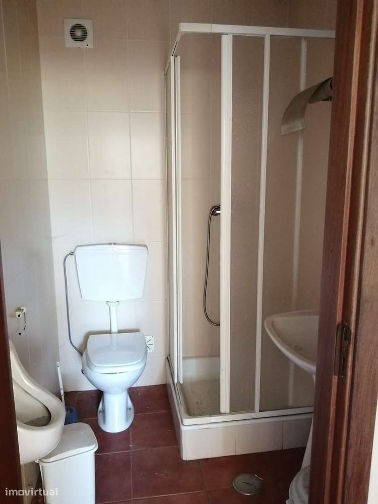 Armazém ara Venda ou Arrendamento arredores Leiria-2