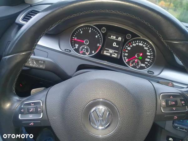 Volkswagen Passat 2.0 TDI Highline DSG - 23