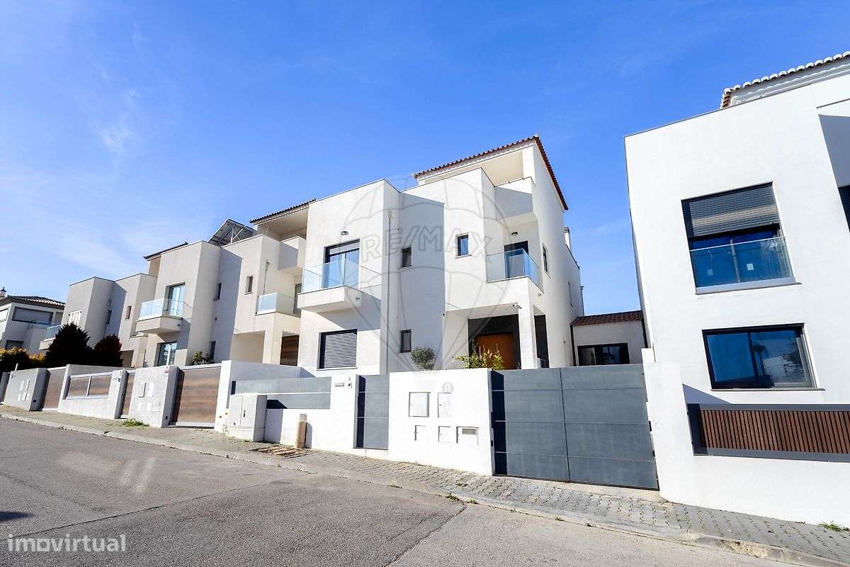 Moradia T4 para venda - Grande imagem: 2/31