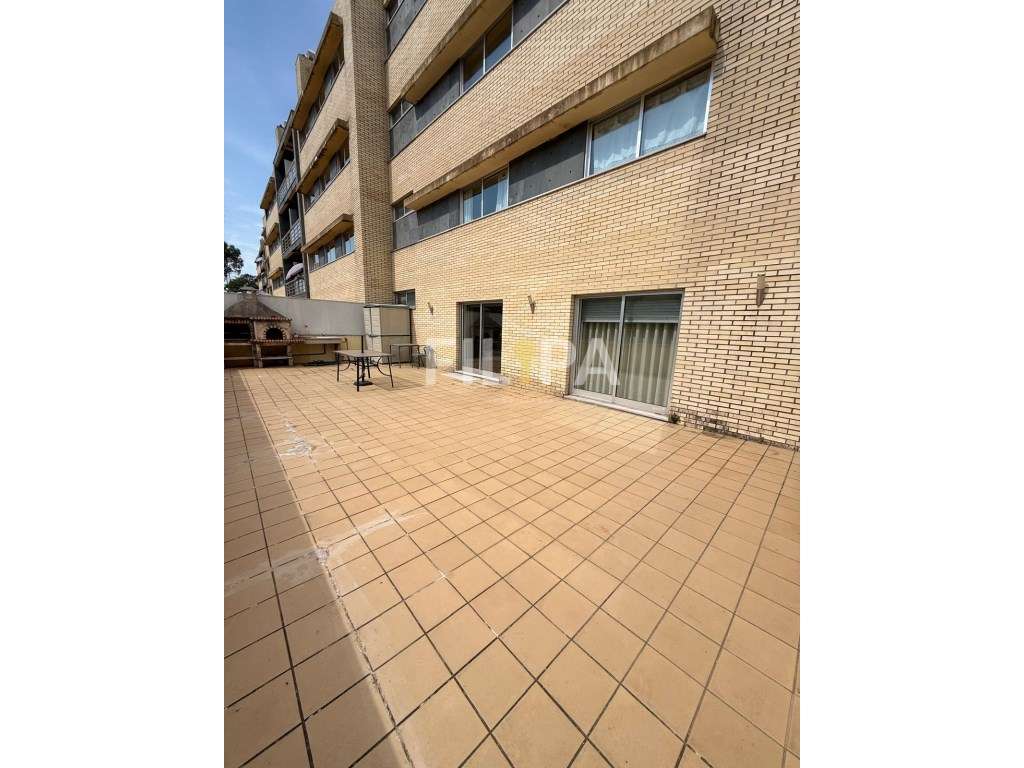 T2 C/ Terraço em Cond. Fechado frente ao Hospital Privado de Campo-15