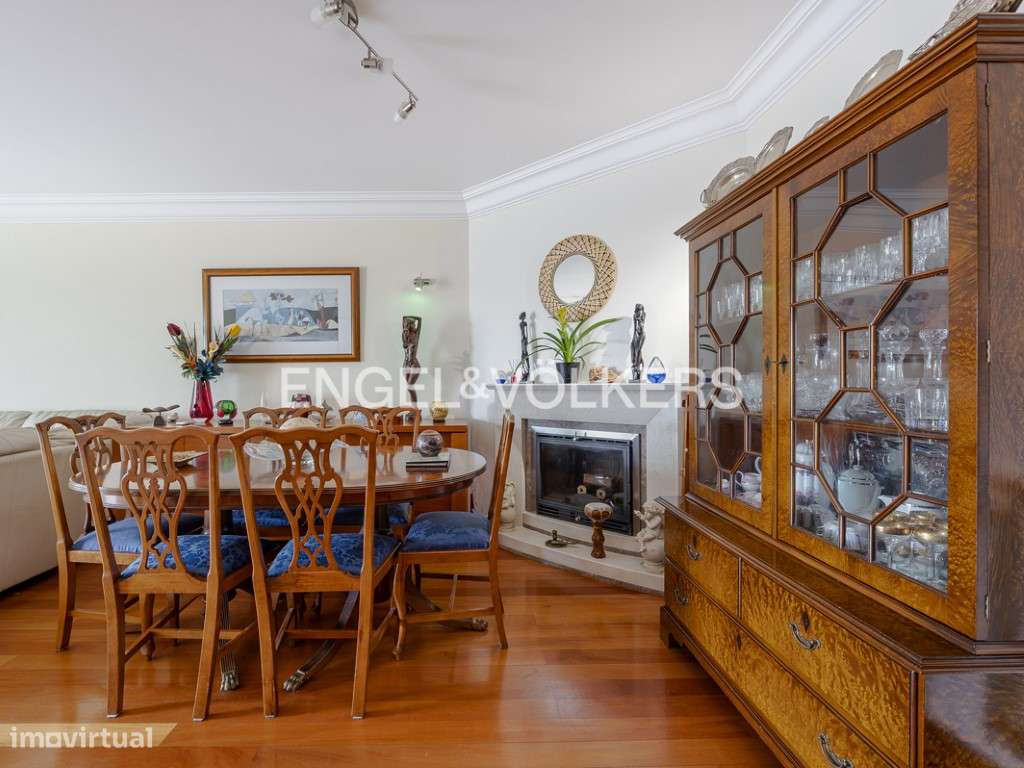 Espaçoso T4 em São Domingos de Rana - Grande imagem: 4/36