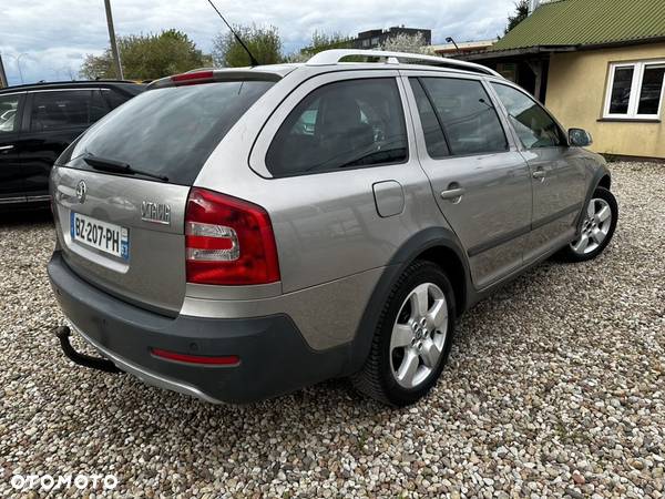 Skoda Octavia Combi 2.0 TDI DPF 4x4 Scout - 19