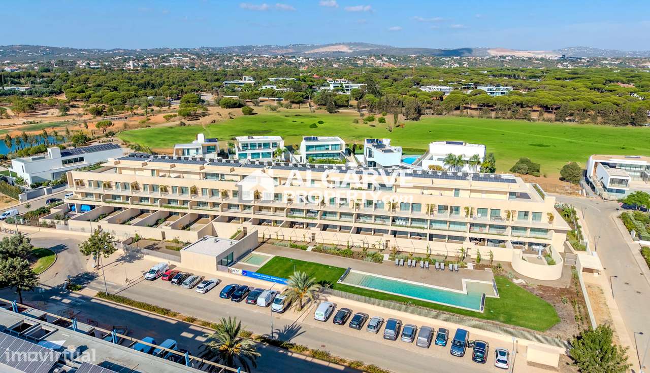 Sofisticação Moderna no Coração de Vilamoura: Apartamento Premium T2 n-25