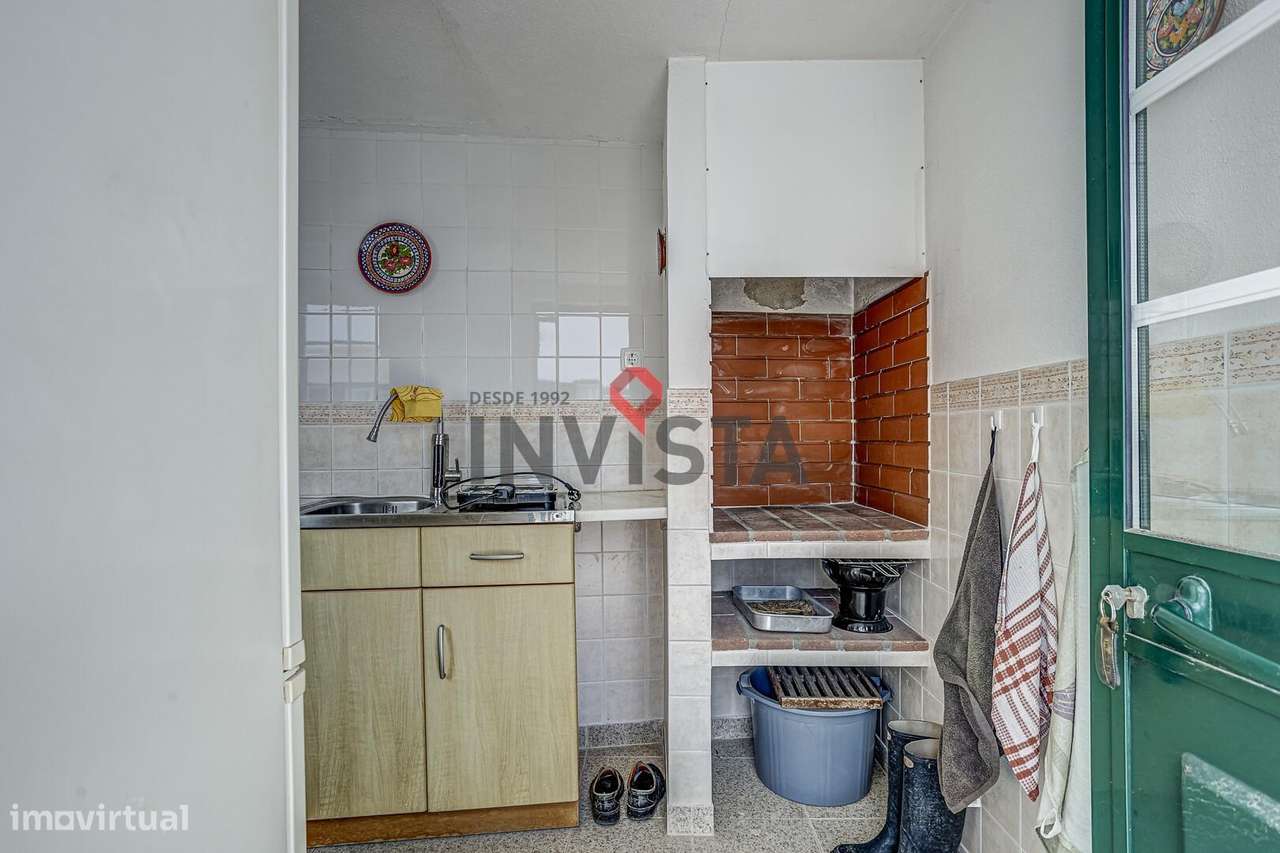 Moradia T3 com garagem para três carros-6