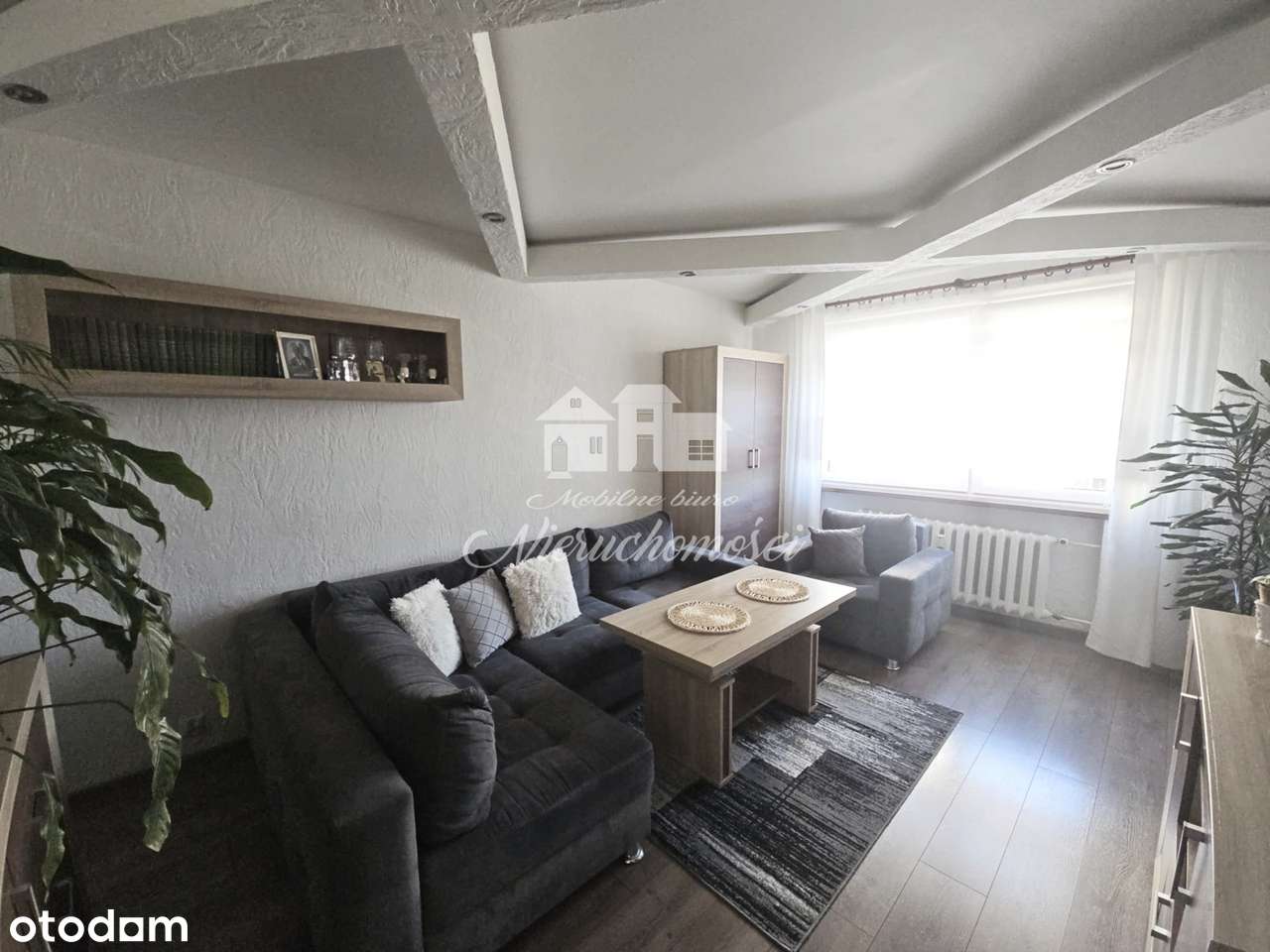 Komfortowe mieszkanie 3 pokojowe w dobrej lokalizacji.-1