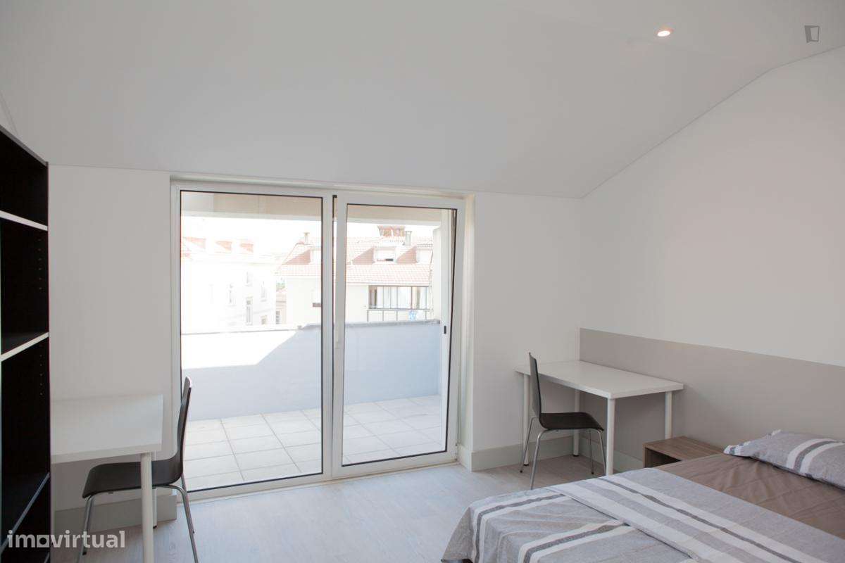 Quarto - localizado em Montes Claros Coimbra - Grande imagem: 2/26