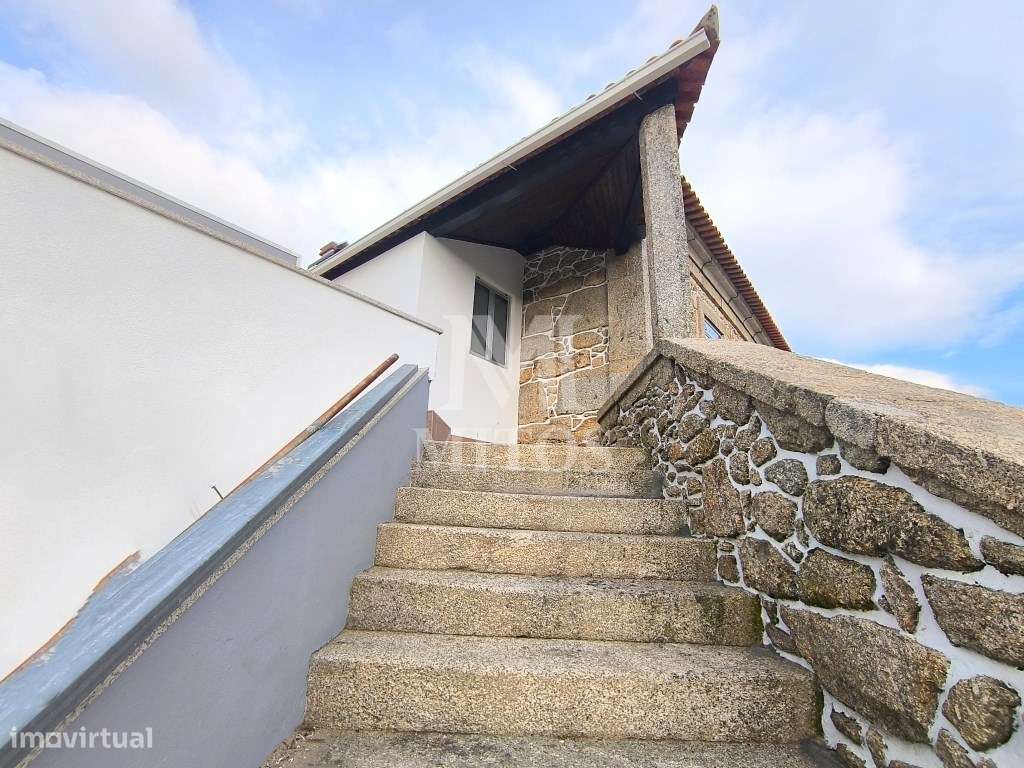 Prédio com 2 andares moradias em Barroselas - Grande imagem: 3/33