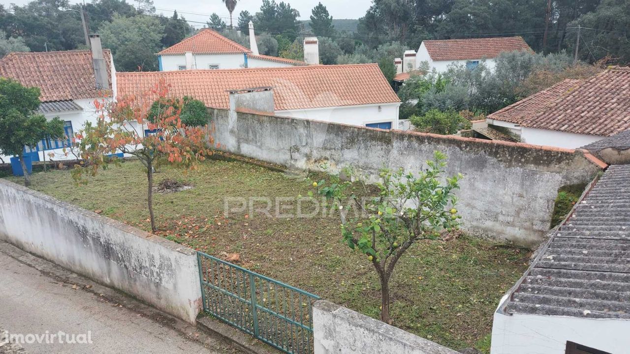 Lote de Terreno Urbano, Canal, Abrã, Santarém.