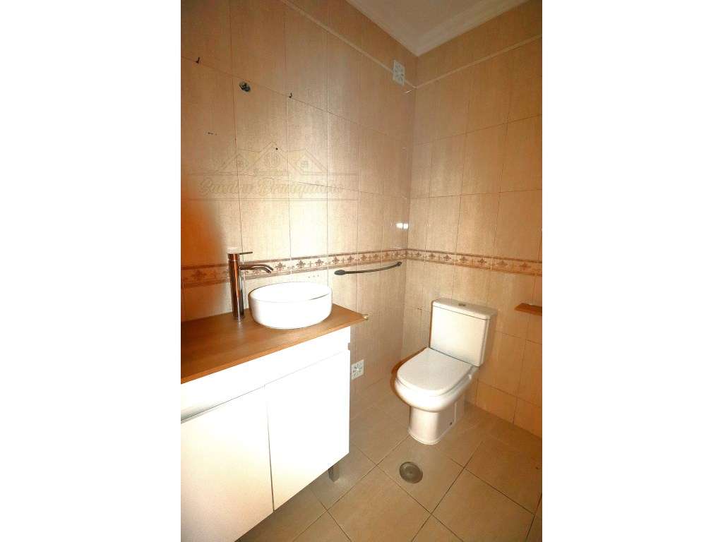 Apartamento T2 no centro Bombarral-18