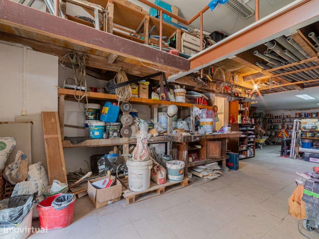 Armazém com potencial para loft em Campo de Ourique - Grande imagem: 4/16