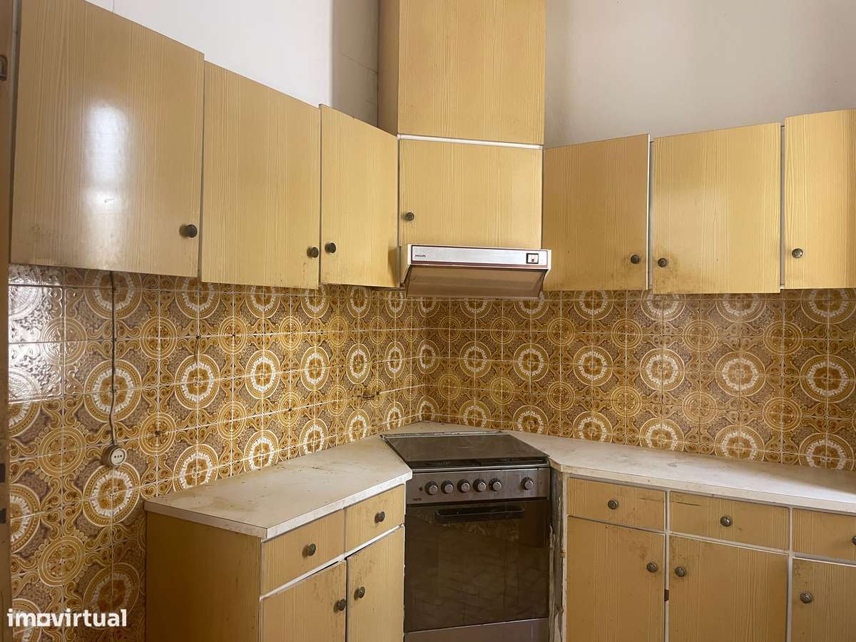 Moradia T4 com quintal-14