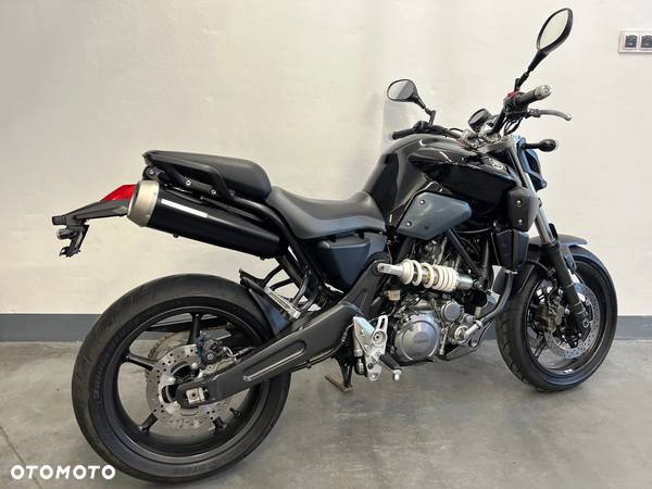 Yamaha MT - 3