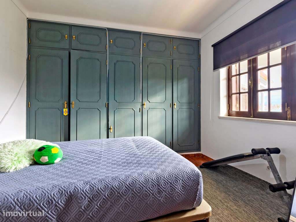 Moradia T3 Isolada com 1000 m² de terreno em Castelo, Sesimbra-27