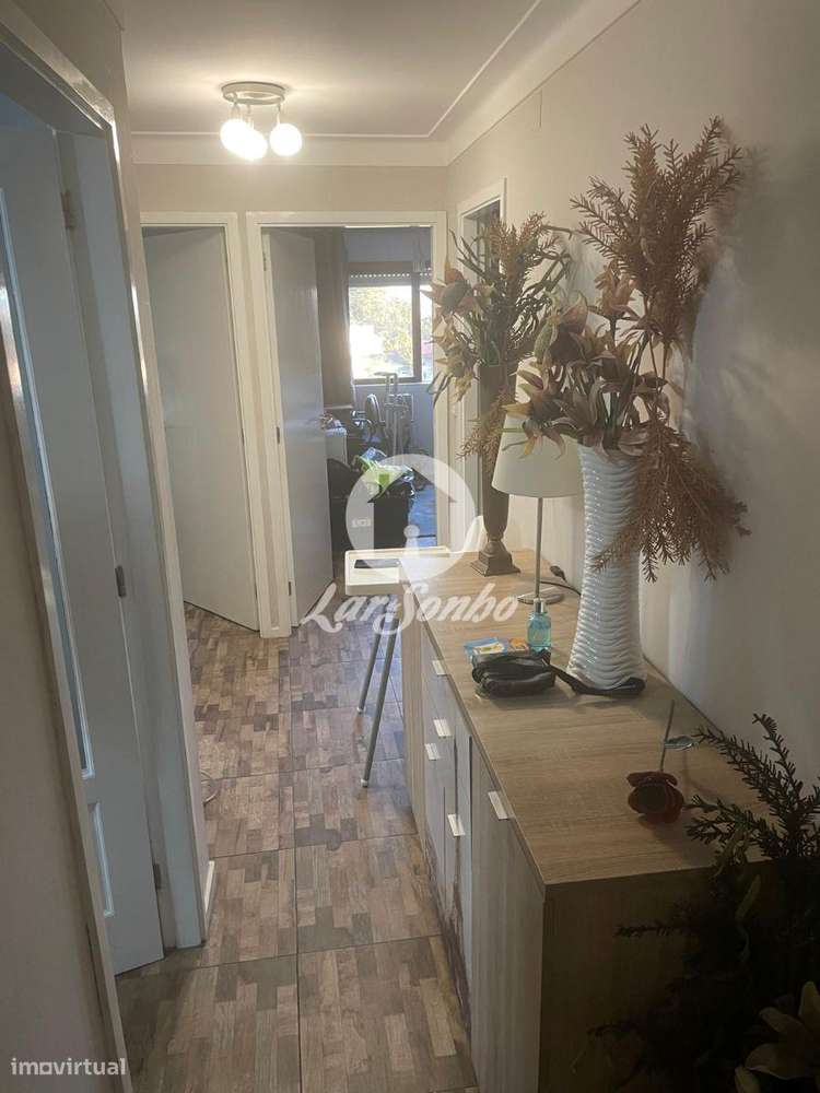 Apartamento T2 em Santegãos, Rio Tinto  Excelente Oportunidade-0