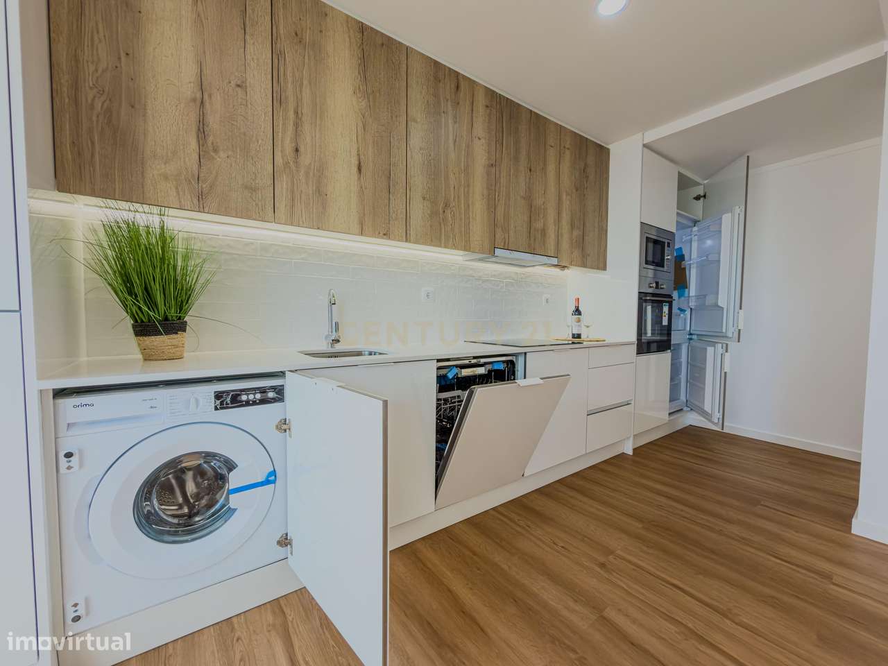 Apartamento 3 assoalhadas, remodelado com acabamentos de charme, situa-5