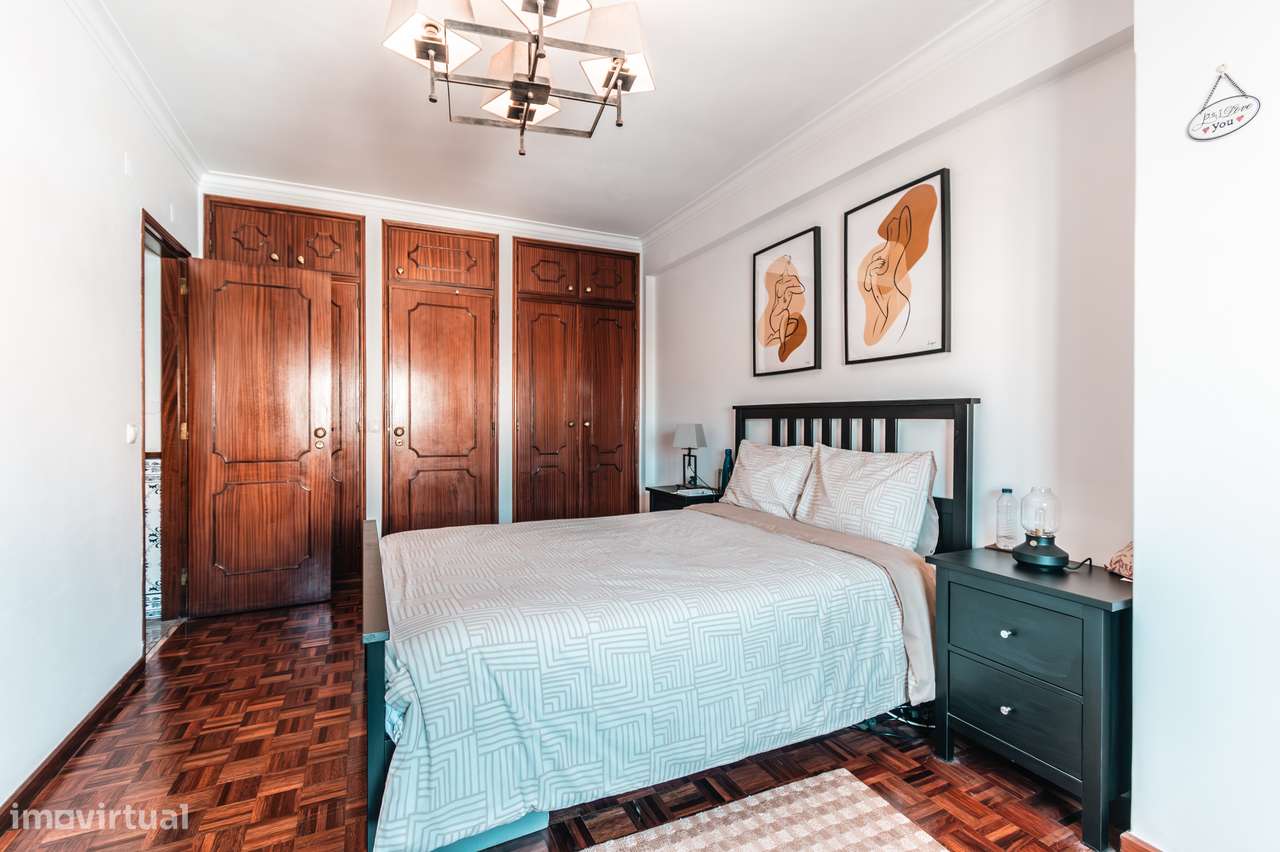 Espaçoso apartamento T3 em Mem Martins-10