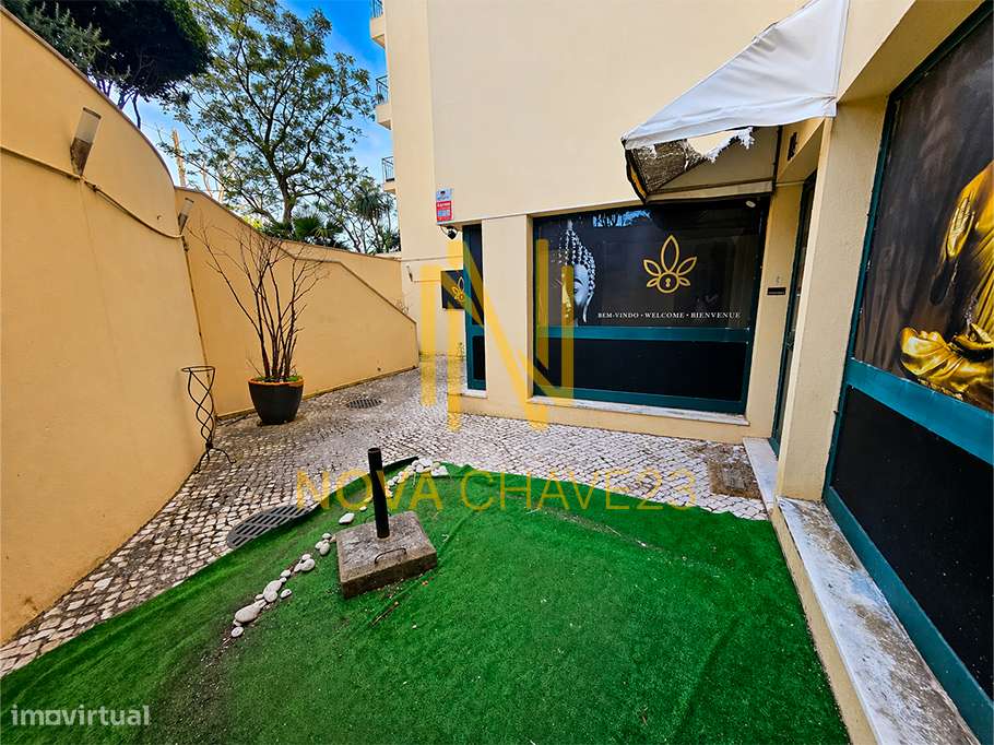 Oportunidade Única na Parede - Loja convertida em Habitação - Ap. T2-26