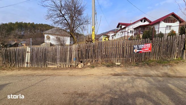 Teren 7 km de Piatra-Neamt pretabil pensiuni/ vile!!-0