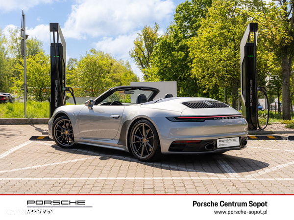 Porsche 911 Carrera 4S Cabrio - 3