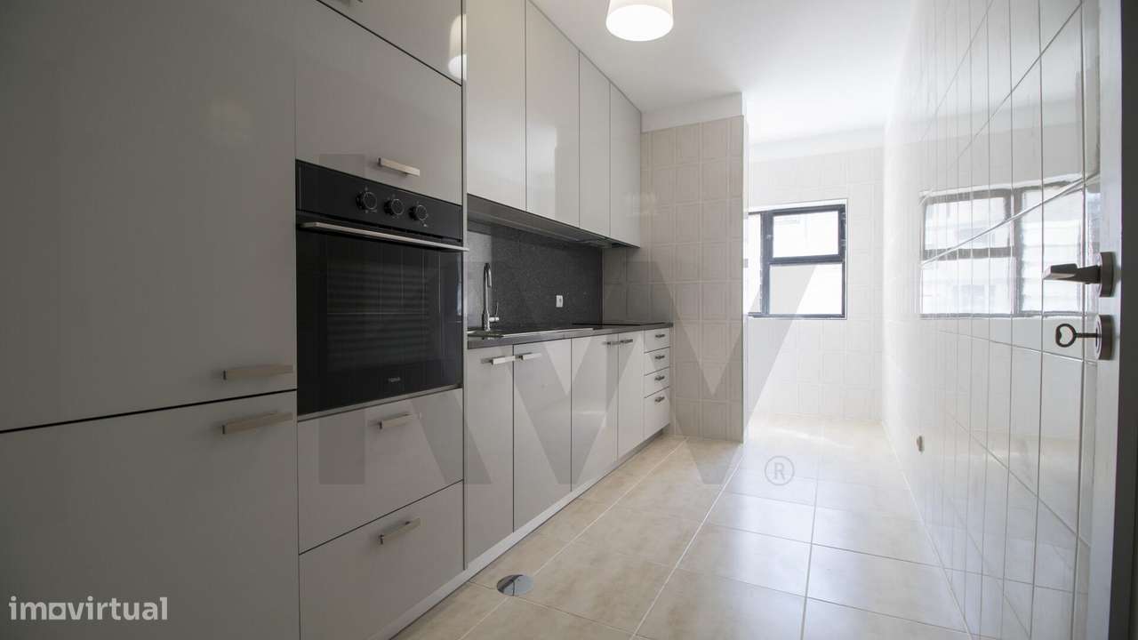 T2+1 ARRENDAMENTO, com varanda e lugar de garagem - Grande imagem: 3/25