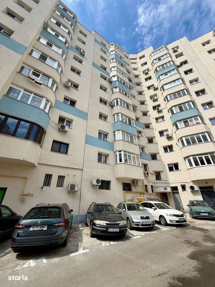 Apartament 3 camere de vanzare Aparori Patriei – modern, renovat