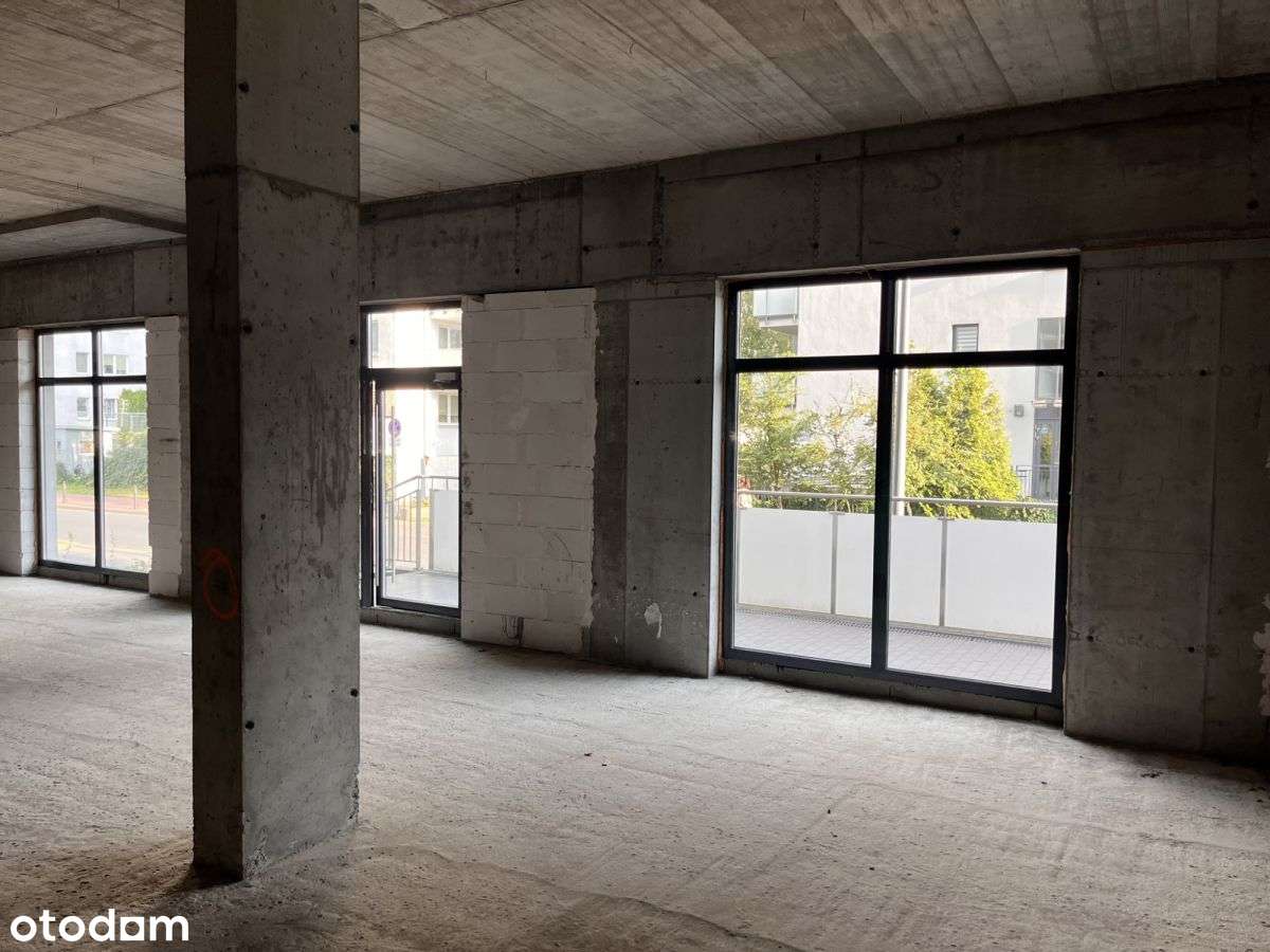 Prestiżowy lokal usługowy 180 m² – duże witryny-18