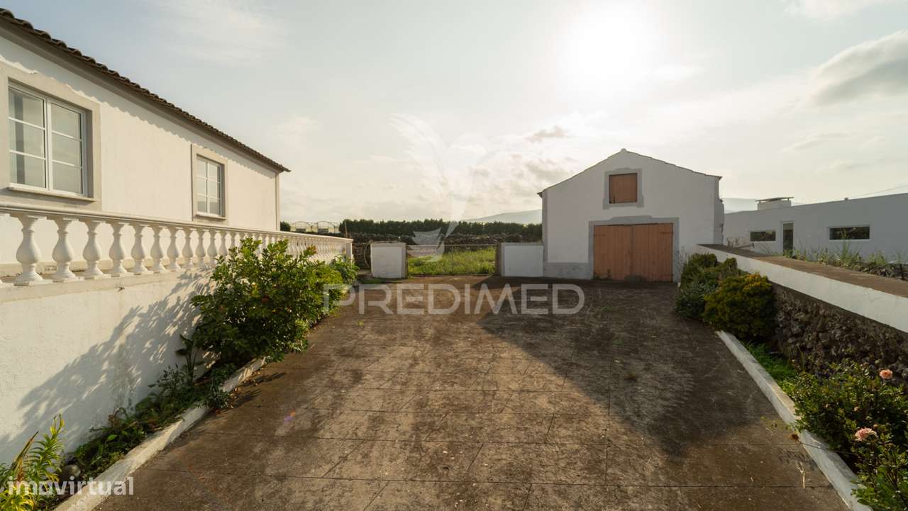 Moradia com ampla área - Grande imagem: 5/40