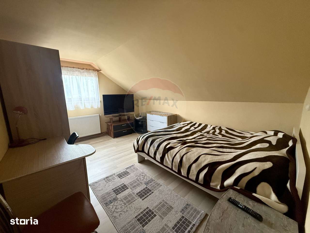 Comision 0% Casă de vânzare în Stolna cu livada,ciubăr,teren de 1464mp - Imagine principală: 5/17