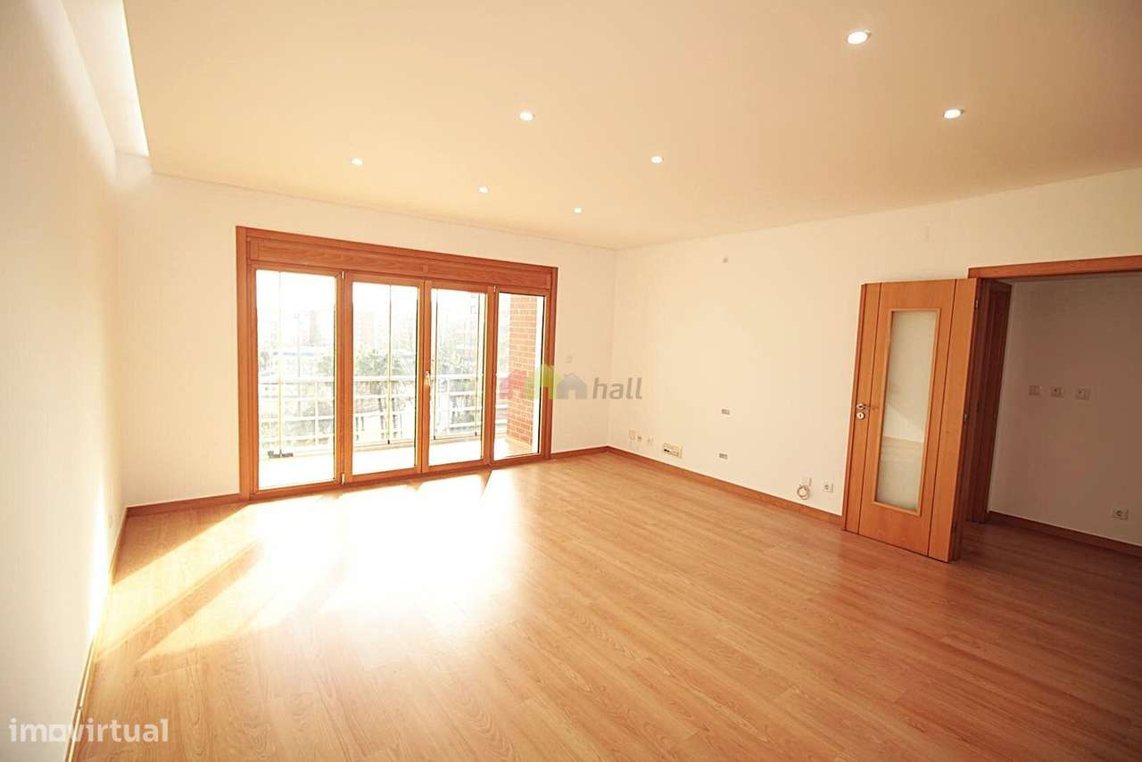 T3 nas Colinas do Cruzeiro c/4 lugares de garagem - Odivelas - Grande imagem: 3/34