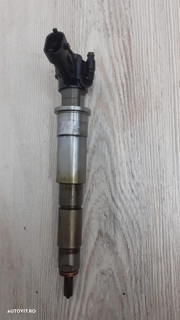 Injector RENAULT 2.0 dci cod 0445115007 - 2