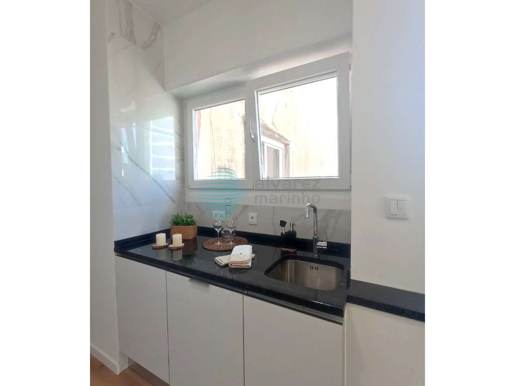 Apartamento T3 totalmente remodelado, em Benfica - Grande imagem: 5/22