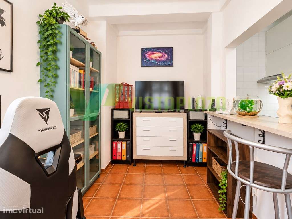 Apartamento T1 situado no centro de Portimão-15