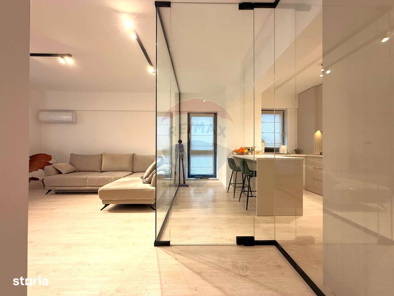 Apartament cu 3 camere de vanzare Bloc 2025 Bacau City Lake - Imagine principală: 1/12