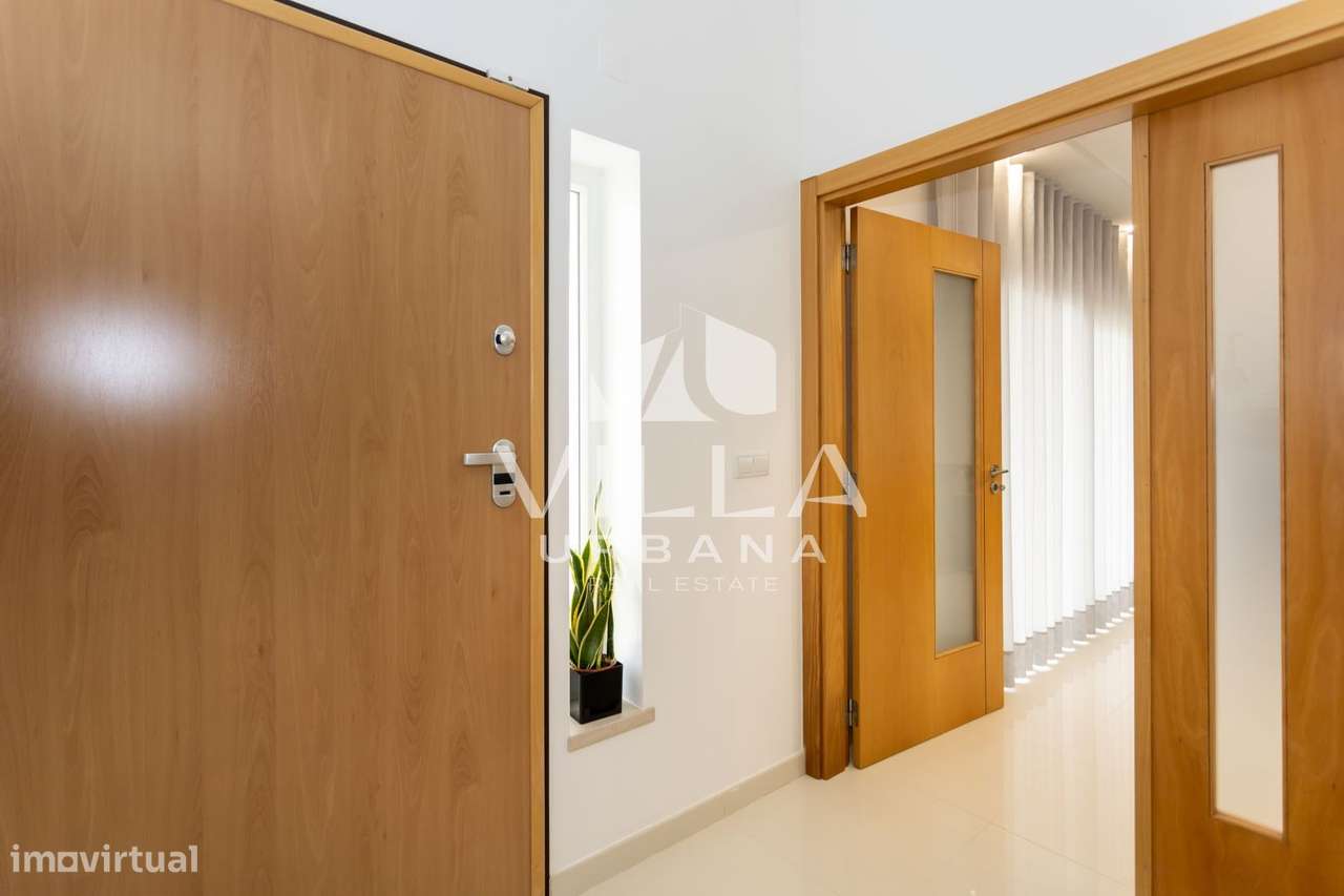 Moradia Isolada T4 em Valadares-30