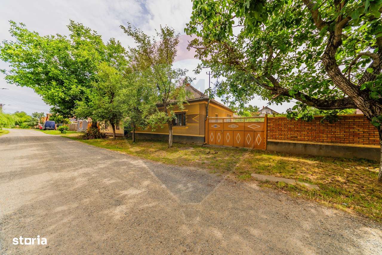 Casă cu 4 camere și teren 540 m în Pecica – Zonă excelentă - Imagine principală: 4/17