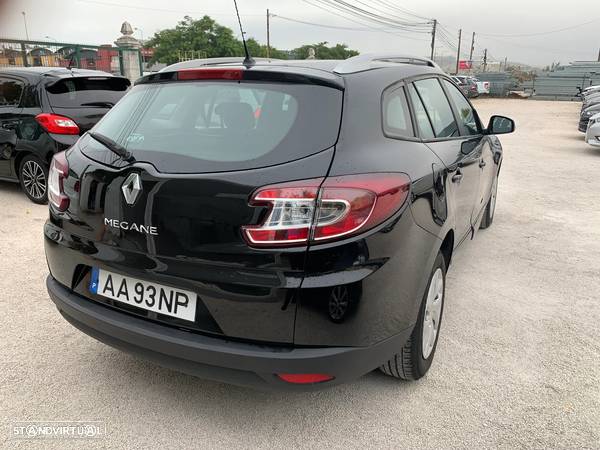 Renault Mégane Sport Tourer ENERGY dCi 110 LIMITED - 11