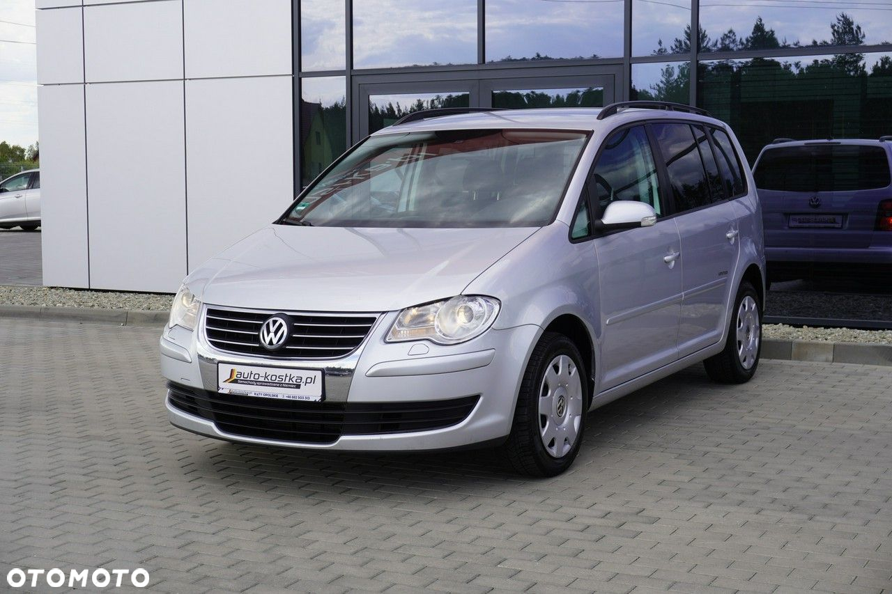 Volkswagen Touran - 4