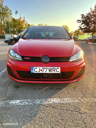 Volkswagen Golf 2.0 TDI DSG GTD - 2