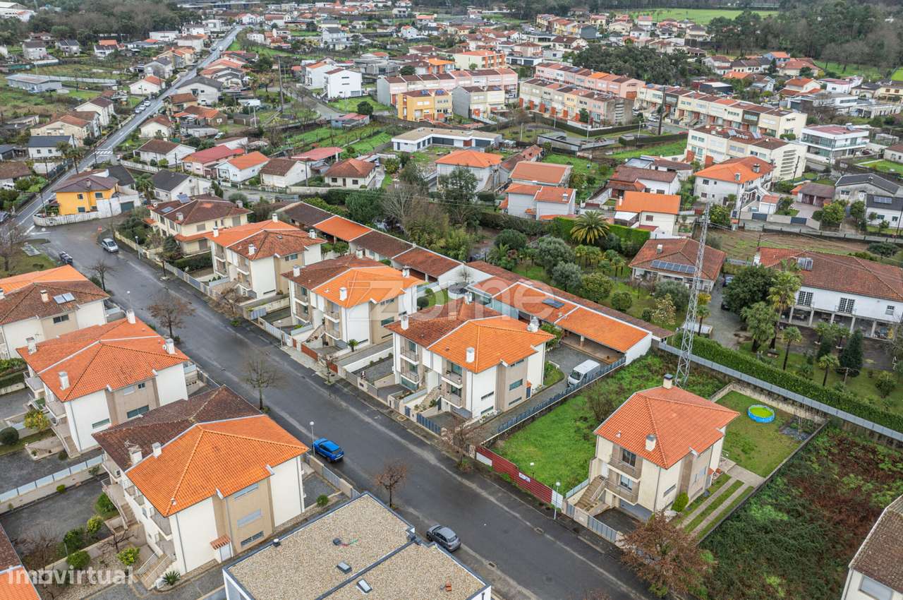 Moradia T3 Geminada em Mire de Tibães, Braga. - Grande imagem: 5/31