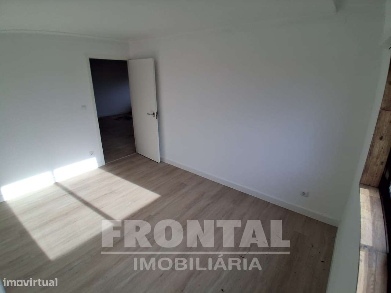 Apartamento T2 em Fase Final de Remodelação | Duas Frentes | Rio Tinto - Grande imagem: 5/16