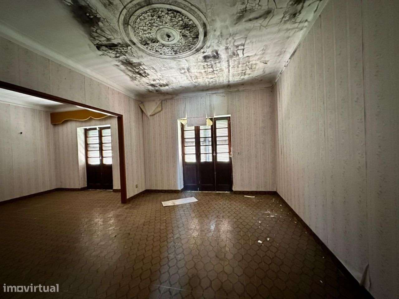 Imóvel de banco : escritura ao abrigo do simplex-22