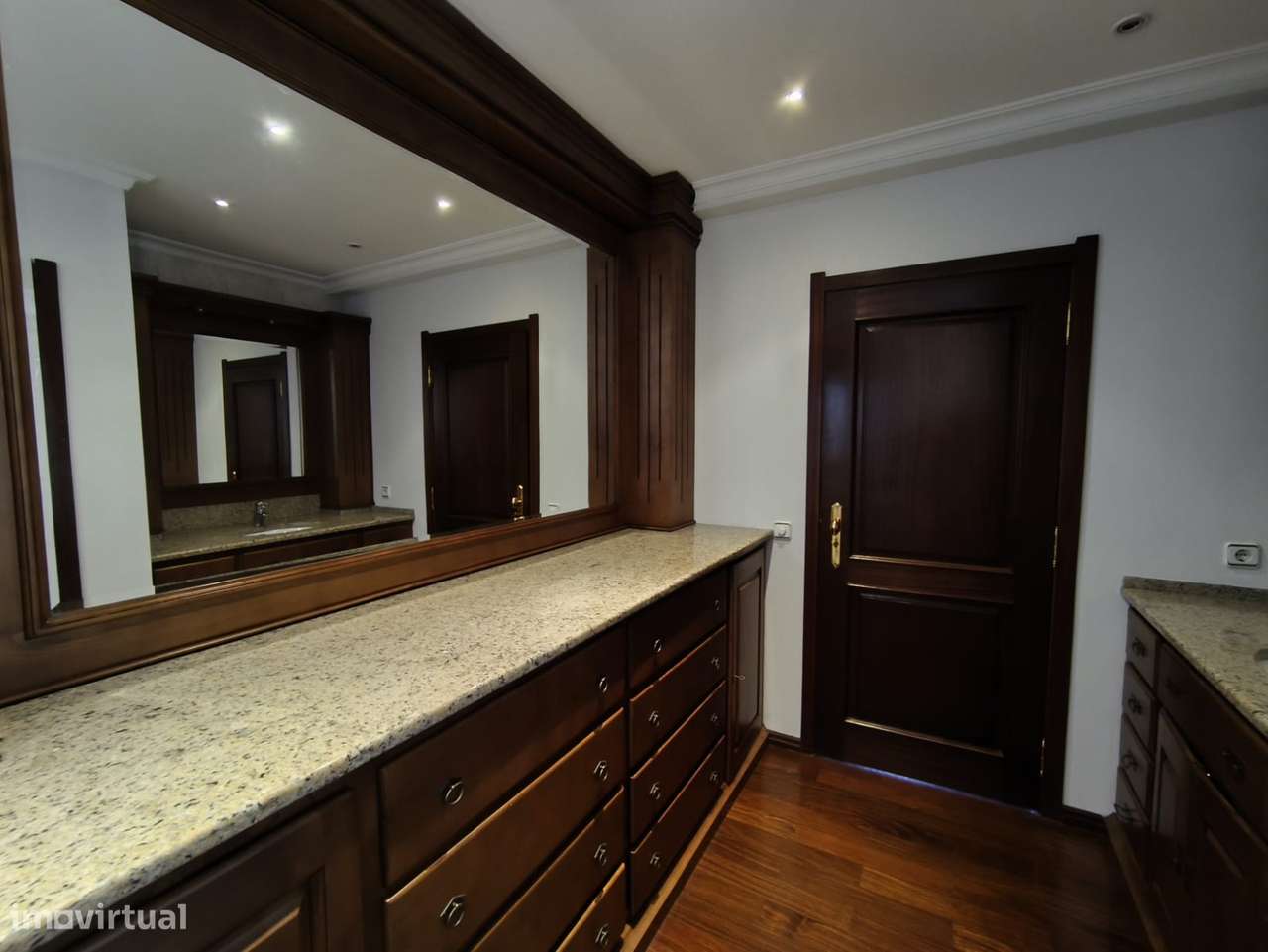 Moradia Isolada T5+1 com Piscina – S. Bernardo.-12