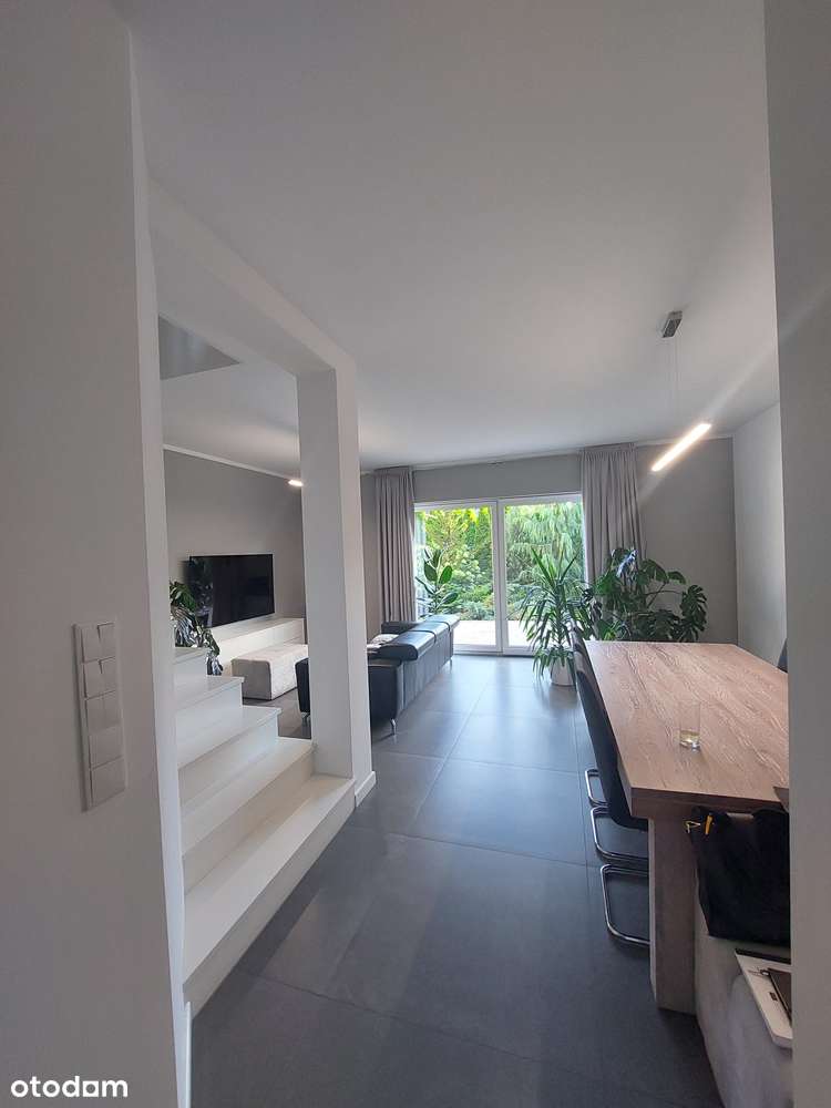 Dom w ciekawej aranżacji, wysoki standard, coś pięknego, parking-11