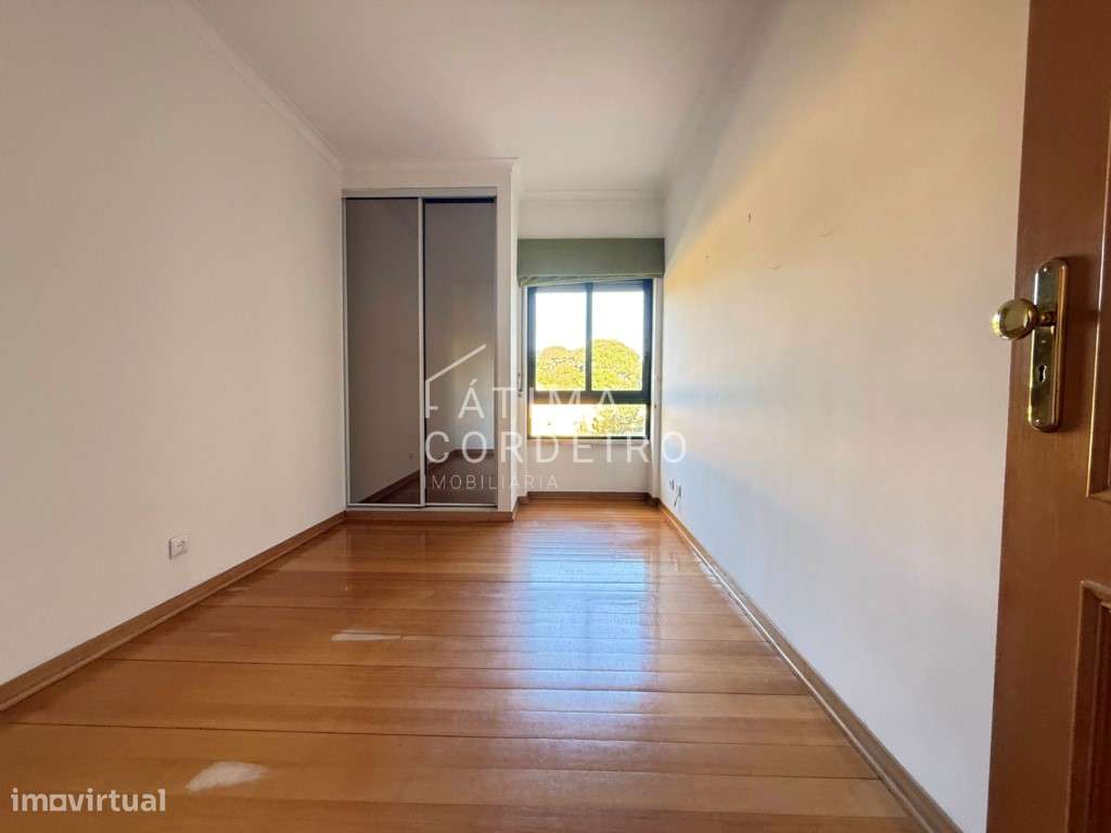 T3 inserido em prédio com 2 elevadores e duas entradas Feijó-8