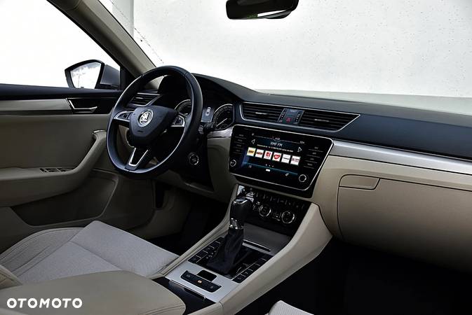 Skoda Superb 2.0 TSI Style DSG - 19