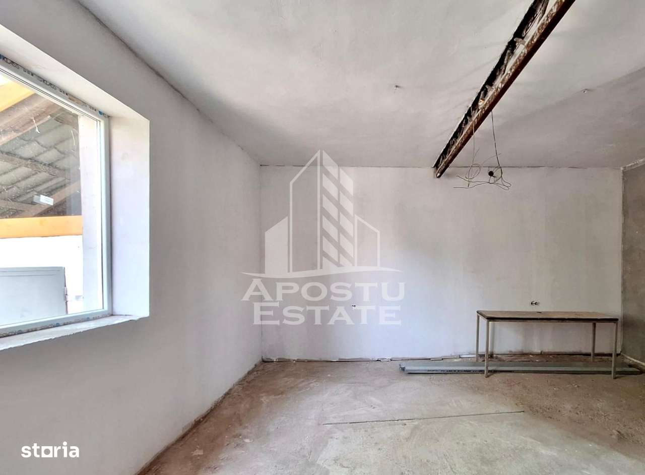 Casa “la gri” cu gradina, zona Calea Aurel Vlaicu - Bujac - Imagine principală: 4/12