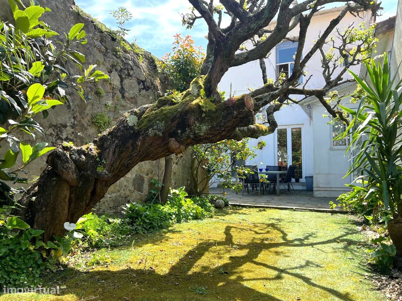 Moradia T3+1 com jardim na Foz Velha. - Grande imagem: 2/47