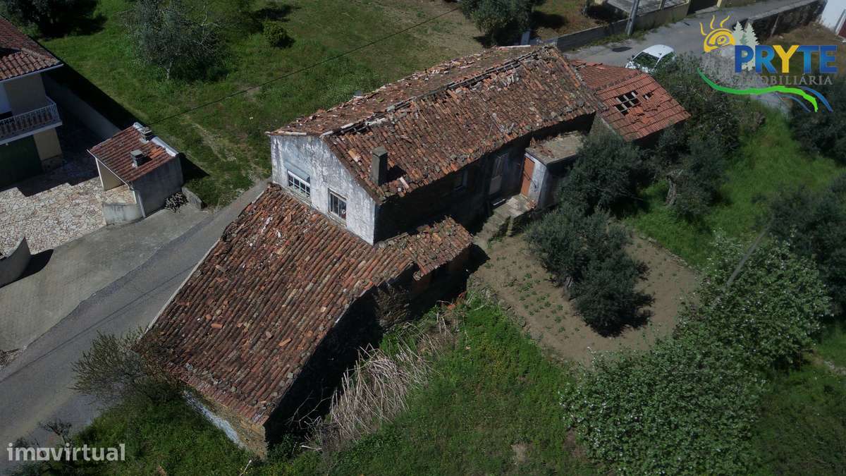 Moradia de dois pisos localizada a apenas 5 minutos da Sertã - Grande imagem: 5/28