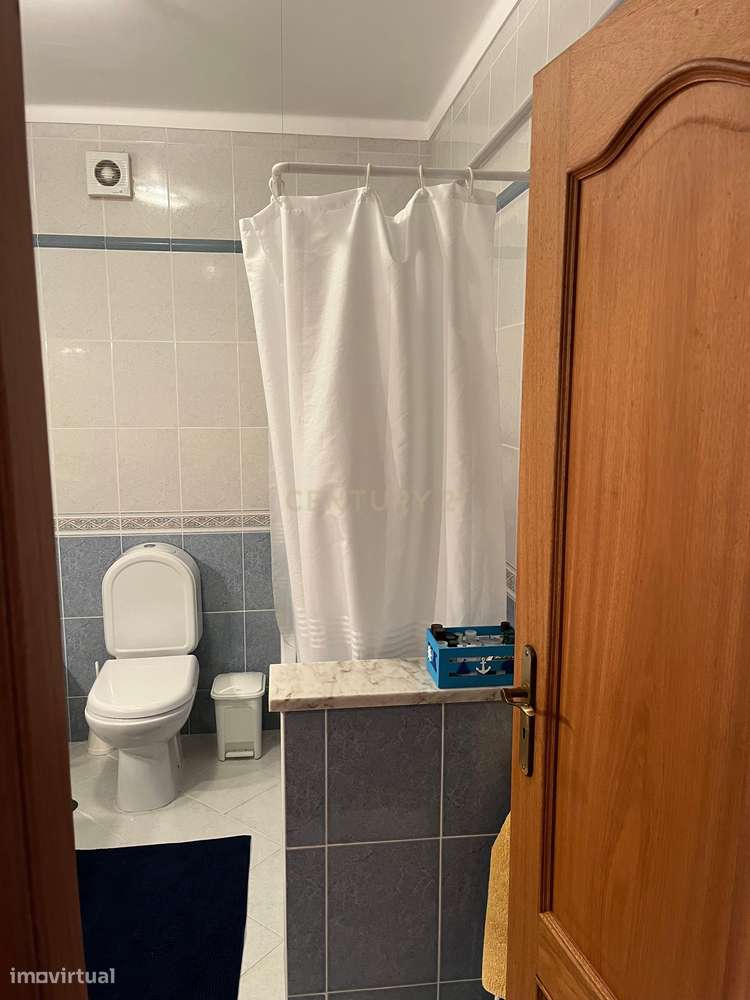 Moradia T4 em condomínio fechado com piscina, vista mar e walking dist-35